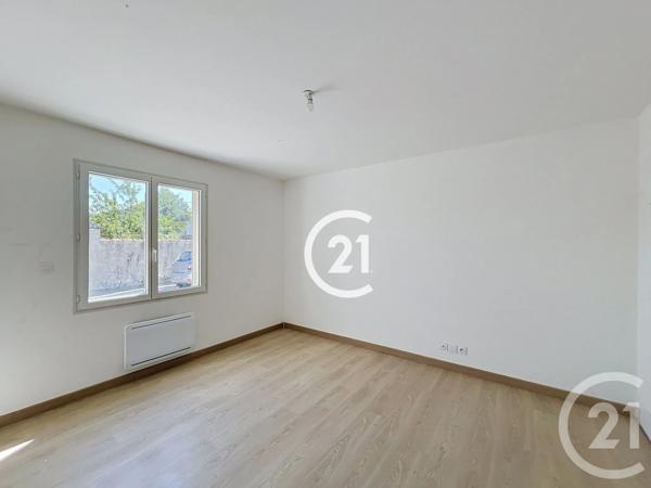Maison à vendre  5 pièces - 118 m 2   COGNAC  - 16