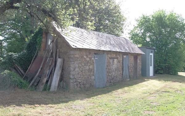 Maison à vendre    1 pièce •  Saint-Agnant-de-Versillat