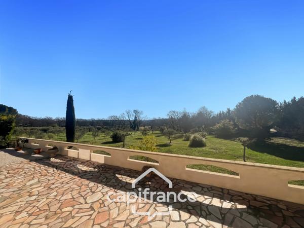 Propriété de plain pied en campagne vue panoramique, construction 1980, habitation de 177m2 3/4 chambres sur un terrain de 2280m2