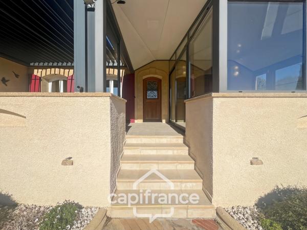 Propriété de plain pied en campagne vue panoramique, construction 1980, habitation de 177m2 3/4 chambres sur un terrain de 2280m2