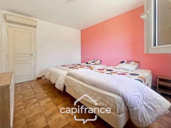 Propriété de plain pied en campagne vue panoramique, construction 1980, habitation de 177m2 3/4 chambres sur un terrain de 2280m2