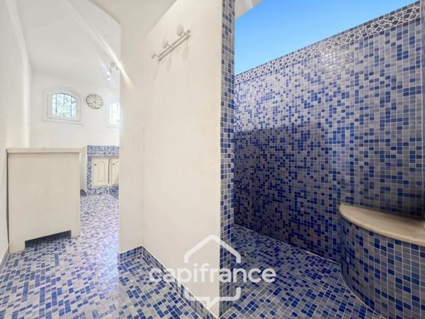 Propriété de plain pied en campagne vue panoramique, construction 1980, habitation de 177m2 3/4 chambres sur un terrain de 2280m2