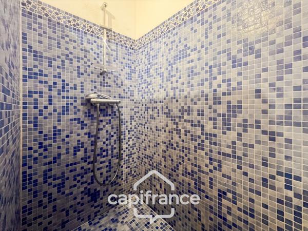 Propriété de plain pied en campagne vue panoramique, construction 1980, habitation de 177m2 3/4 chambres sur un terrain de 2280m2