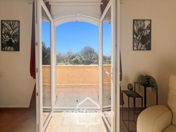 Propriété de plain pied en campagne vue panoramique, construction 1980, habitation de 177m2 3/4 chambres sur un terrain de 2280m2