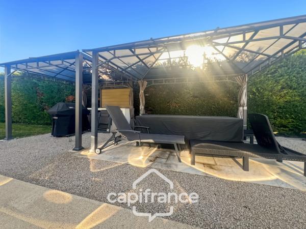 Propriété de plain pied en campagne vue panoramique, construction 1980, habitation de 177m2 3/4 chambres sur un terrain de 2280m2