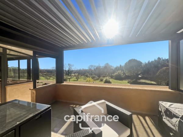 Propriété de plain pied en campagne vue panoramique, construction 1980, habitation de 177m2 3/4 chambres sur un terrain de 2280m2