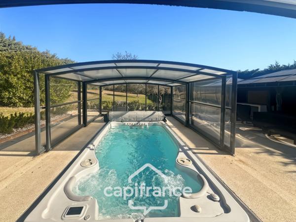 Propriété de plain pied en campagne vue panoramique, construction 1980, habitation de 177m2 3/4 chambres sur un terrain de 2280m2