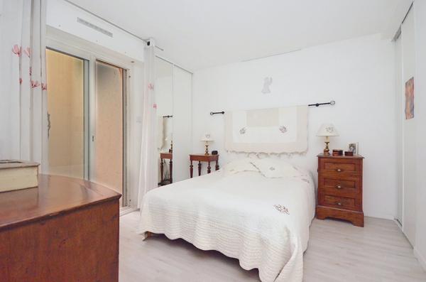 SAINT GERMAIN EN LAYE – 700 m RER A - 2/3 PIECES - 1 CHAMBRE - RDJ - TERRASSE - ASCENSEUR - CAVE - DOUBLE PARKING