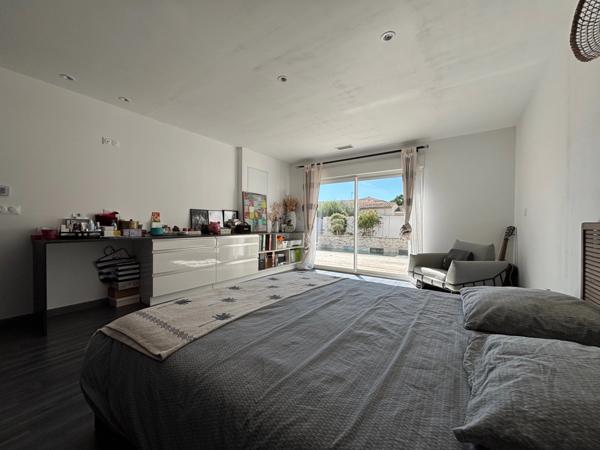 LE CRÈS(34), À VENDRE VILLA P5 DE 160 M2, PLAIN-PIED, TERRAIN 500 M2, SECTEUR CALME, PROCHE TRAMWAY ET TOUTES COMMODITÉS