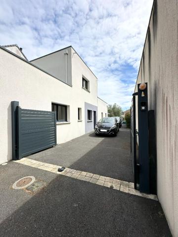 MAISON CONTEMPORAINE 3 CHAMBRES