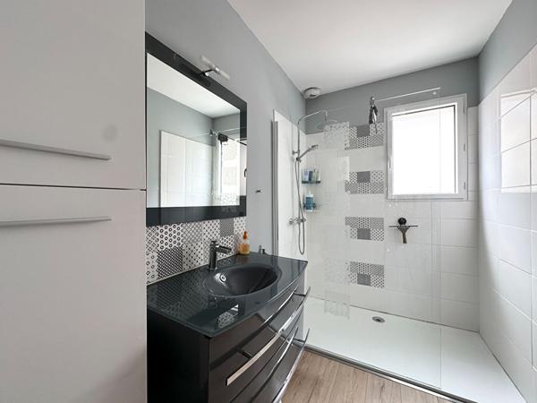 MAISON CONTEMPORAINE 3 CHAMBRES