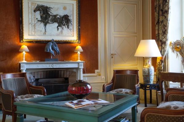 Château, installation équestre (haras) à vendre au coeur du bocage bourbonnais - Maison de gardien, club house, maison des cavaliers, boxes, écuries - Terrain de 40 hectares