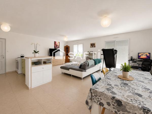 Maison de plain-pied de 100 m² à Fontenay-le-Comte – Quartier recherché de Grissais
