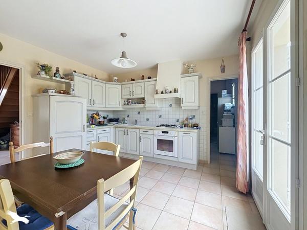 Maison 368 544 € Parçay-Meslay 6 p 146 m² DPE C