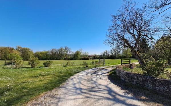 Maison à vendre    10 pièces •  Eymet