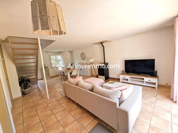 Vente Maison 6 pièces 118 m2 à Savigny-le-Temple