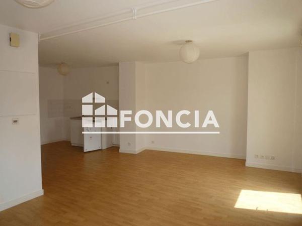 Location Studio 36.4 m² - 1 RUE DE LA CROIX DU BOURDON Poitiers 86000