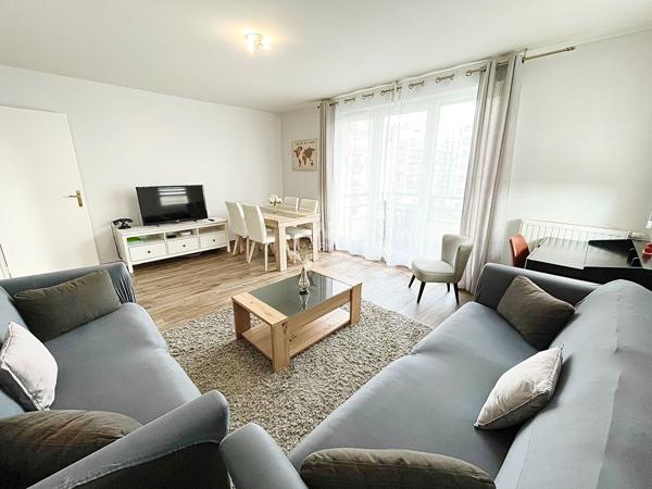 Appartement Cergy 3 pièce(s) 60.50 m2 224 000 € **  - Référence  2334
