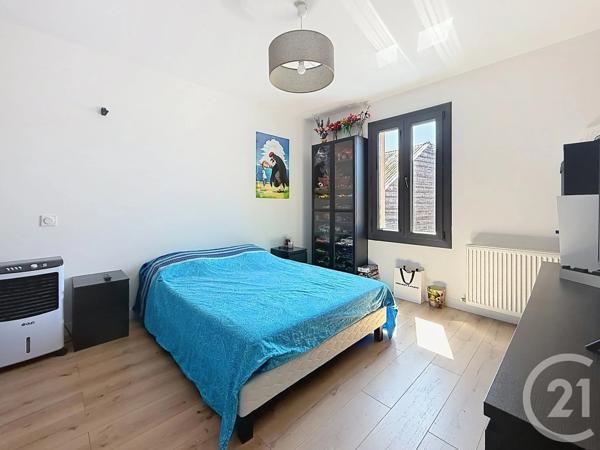 Maison à vendre  6 pièces - 140 m 2   CHARTRES  - 28
