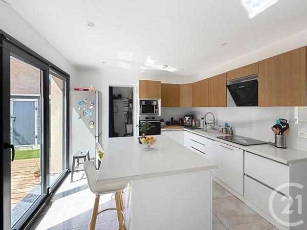 Maison à vendre  6 pièces - 140 m 2   CHARTRES  - 28