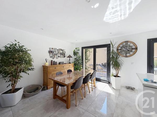 Maison à vendre  6 pièces - 140 m 2   CHARTRES  - 28