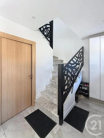 Maison à vendre  6 pièces - 140 m 2   CHARTRES  - 28