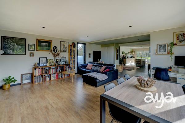 Une maison chaleureuse, au calme et entourée de nature.