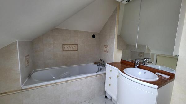 PAVILLON INDIVIDUEL SUR SOUS SOL- DOUBLE GARAGE