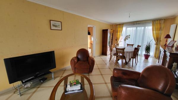 PAVILLON INDIVIDUEL SUR SOUS SOL- DOUBLE GARAGE