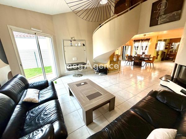 Maison à LES SABLES-D'OLONNE, 85340 - 6 pièces 152m²