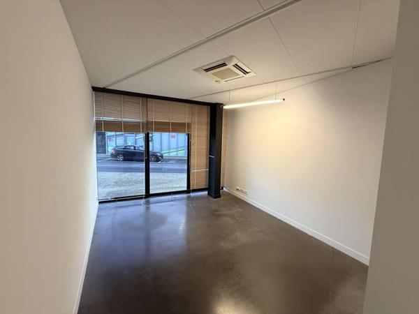 MONTAIGU-VENDEE / Location Local professionnel 17 m²