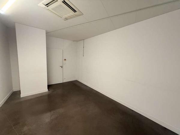 MONTAIGU-VENDEE / Location Local professionnel 17 m²