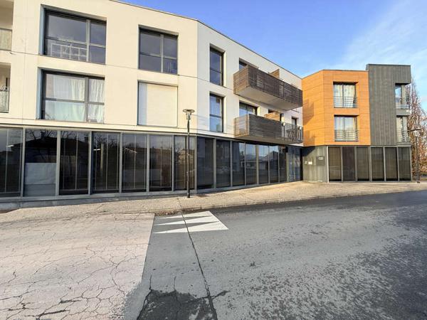 MONTAIGU-VENDEE / Location Local professionnel 17 m²