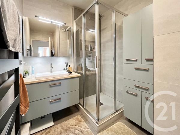 Appartement F5 à vendre  5 pièces - 125,40 m 2   COURBEVOIE  - 92
