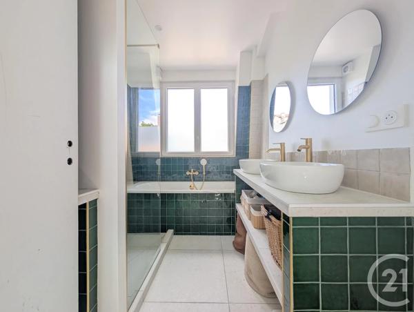 Maison à vendre  8 pièces - 184,15 m 2   SURESNES  - 92