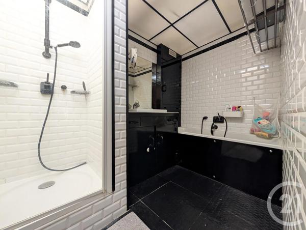 Maison à vendre  8 pièces - 184,15 m 2   SURESNES  - 92