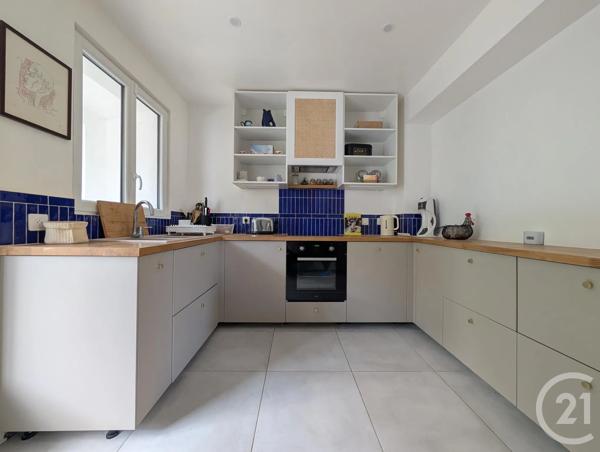 Maison à vendre  8 pièces - 184,15 m 2   SURESNES  - 92