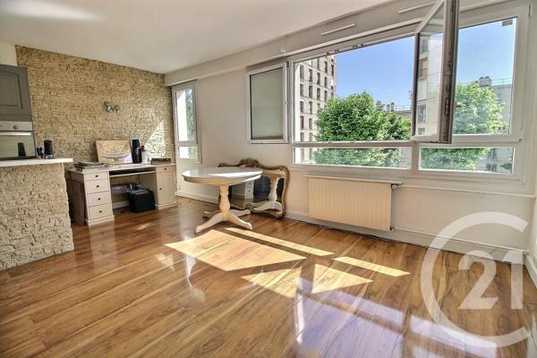 Appartement F2 à vendre  2 pièces - 47,03 m 2   MONTREUIL  - 93