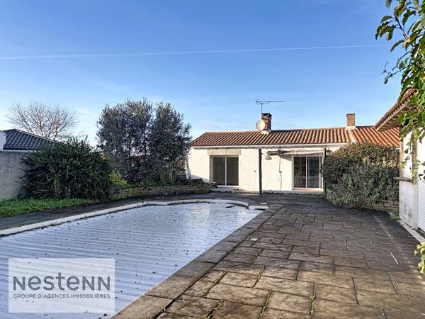 À vendre : Charmante maison traditionnelle avec piscine à Challans !