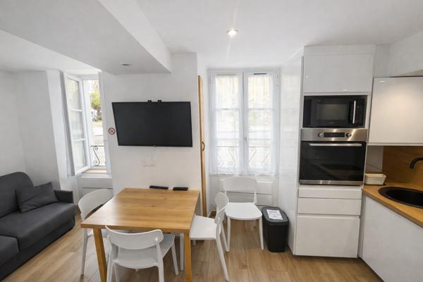Appartement
         1 pièce
        - 22 m² 160 000 € *
