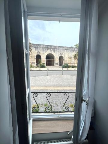 Appartement
         1 pièce
        - 22 m² 160 000 € *