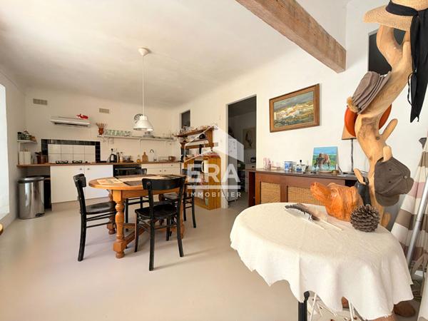 A VENDRE 84530 VILLELAURE MAISON DE VILLAGE TYPE 5 PIECES D'ENVIRON 149M² AVEC COUR ET CAVE
