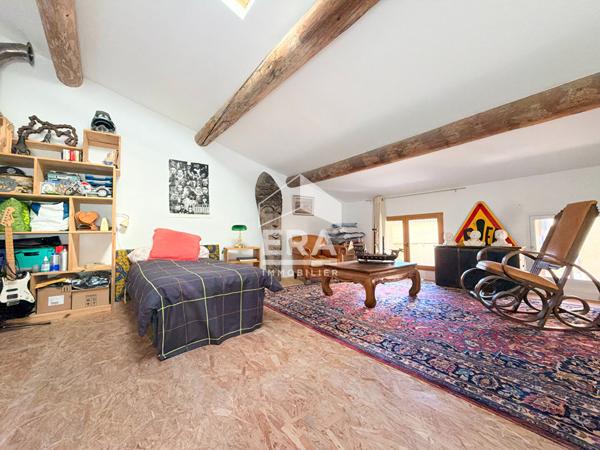 A VENDRE 84530 VILLELAURE MAISON DE VILLAGE TYPE 5 PIECES D'ENVIRON 149M² AVEC COUR ET CAVE