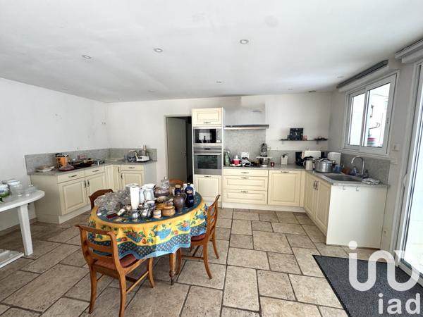 Maison à vendre 7 pièces 298 m² Saint-Martin-la-Pallu