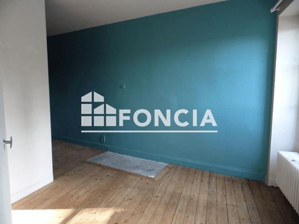 Location Appartement 4 pièces 102.9 m² - 2 AVENUE FRANCOIS MITTERRAND Chinon 37500