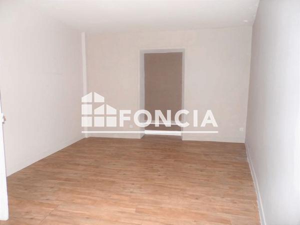 Location Appartement 4 pièces 102.9 m² - 2 AVENUE FRANCOIS MITTERRAND Chinon 37500