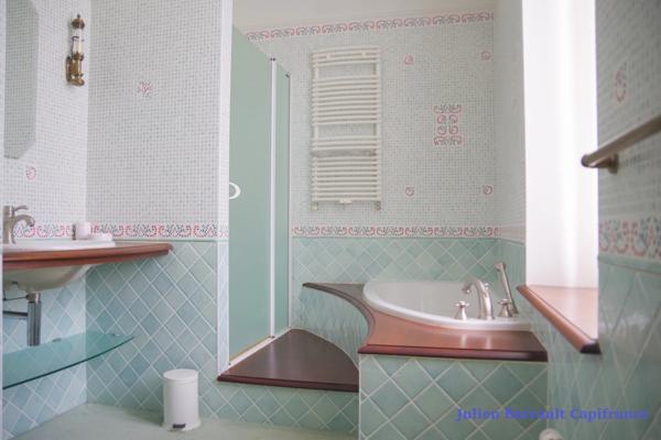 Château de la Troussaye du XIX ème siècle sur son domaine de 75,12 Ha