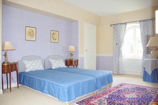 Château de la Troussaye du XIX ème siècle sur son domaine de 75,12 Ha