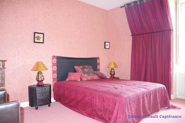 Château de la Troussaye du XIX ème siècle sur son domaine de 75,12 Ha