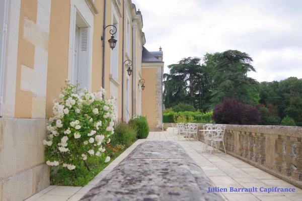 Château de la Troussaye du XIX ème siècle sur son domaine de 75,12 Ha